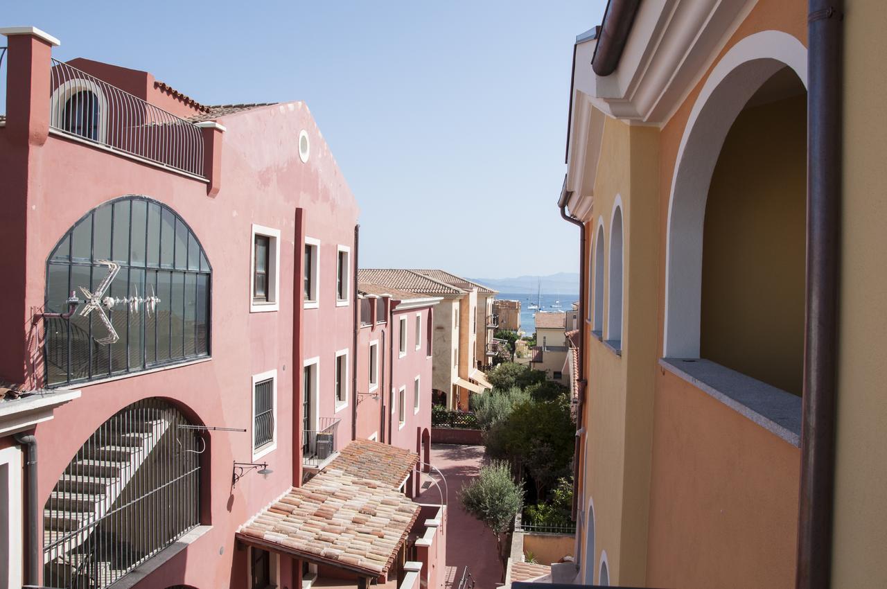 Hotel Maria Golfo Aranci Kültér fotó