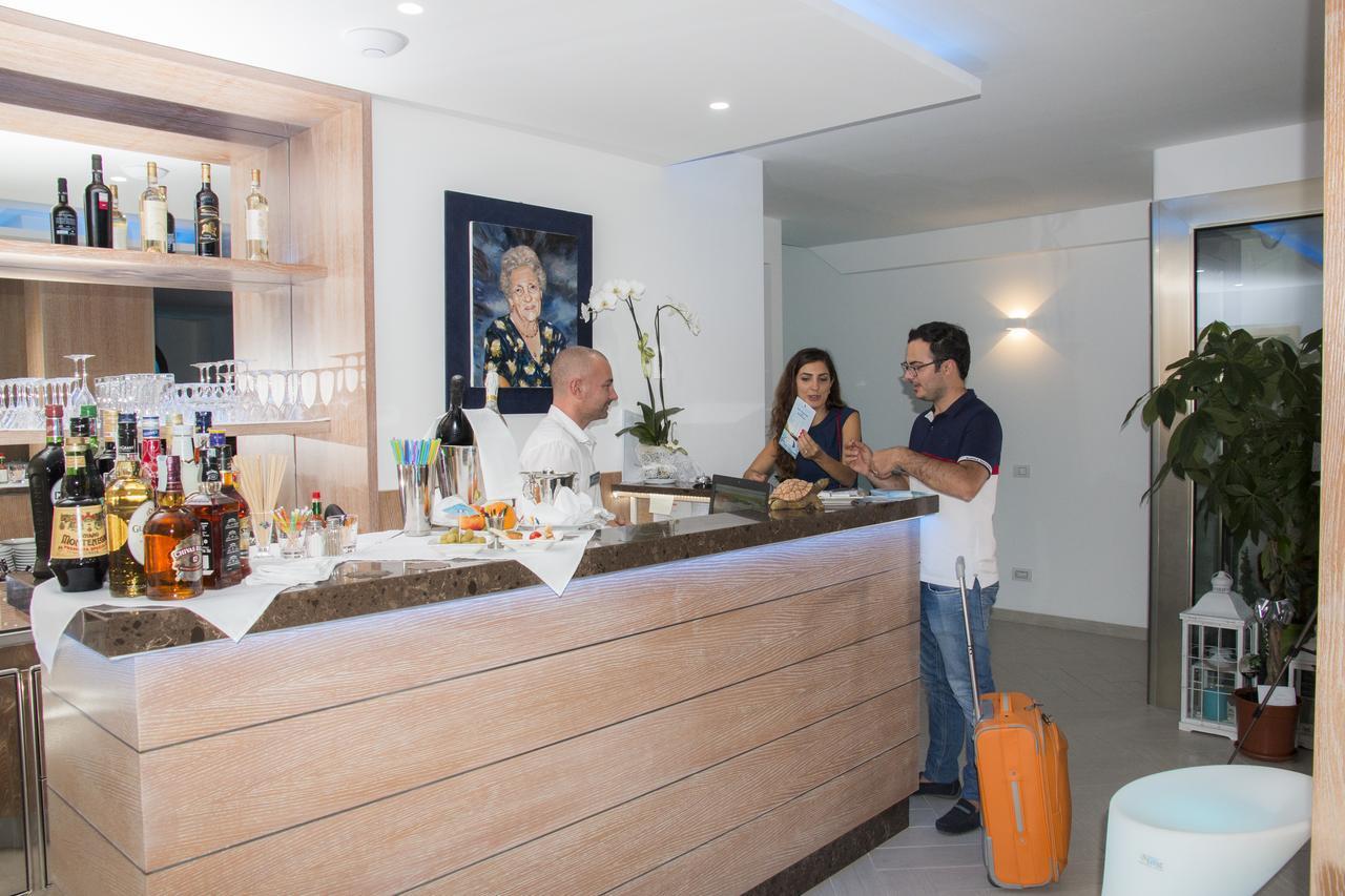 Hotel Maria Golfo Aranci Kültér fotó