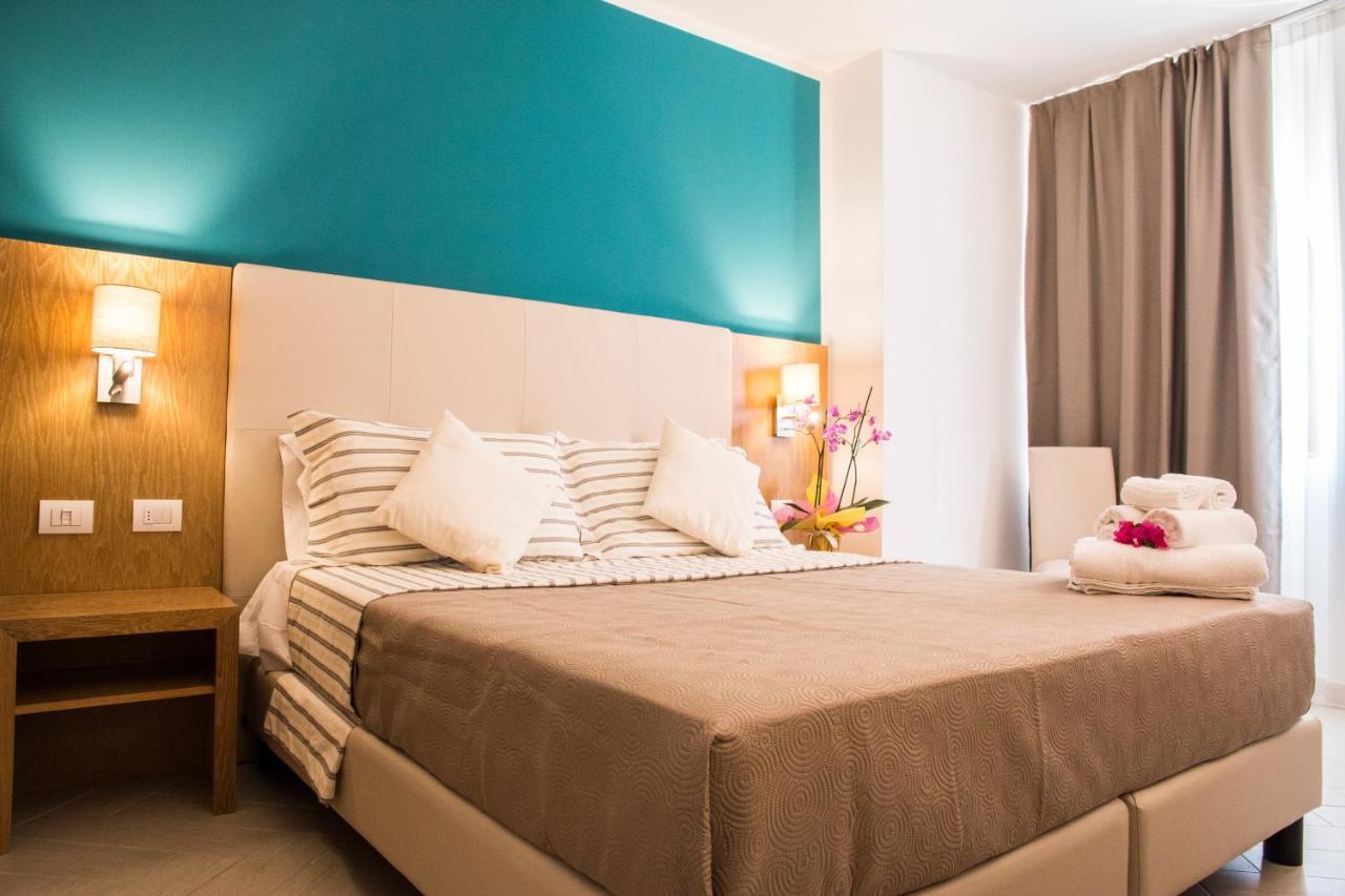 Hotel Maria Golfo Aranci Kültér fotó