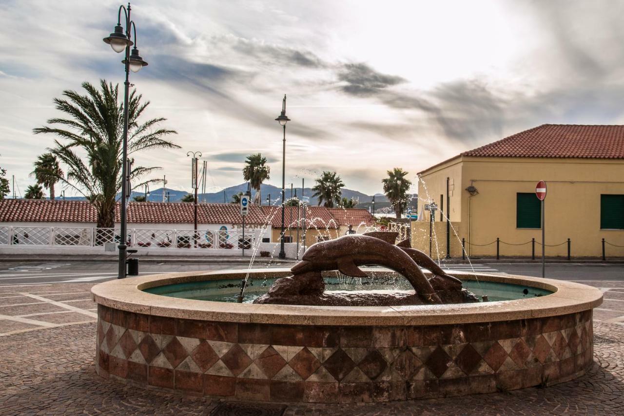 Hotel Maria Golfo Aranci Kültér fotó